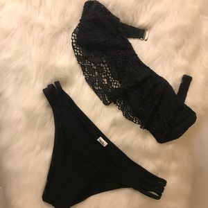 Black bandeau bikini